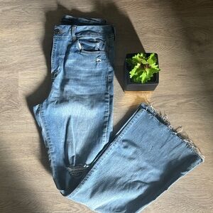 Sincerely Jules Classic Blue Distressed Women flared  size 11 Jeans